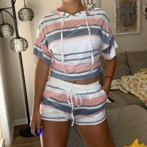 Striped set